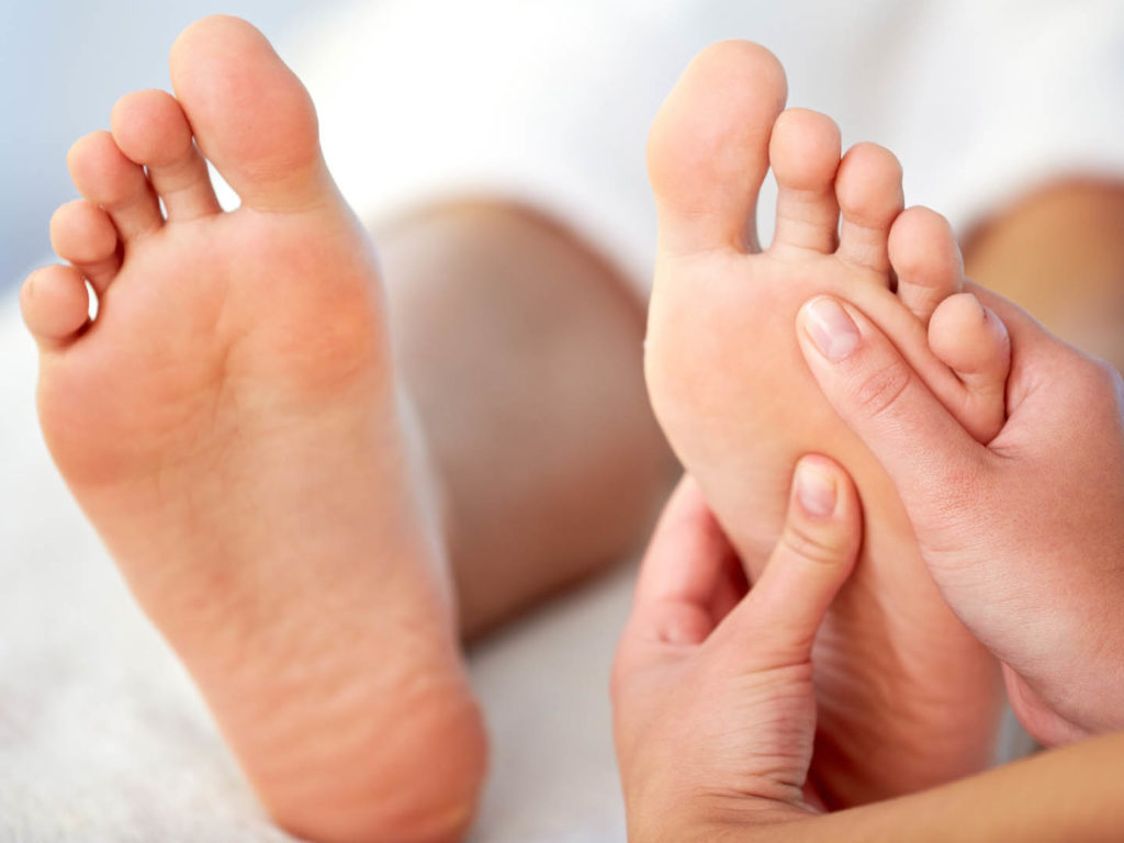 reflexología masaje de pies a domicilio barcelona